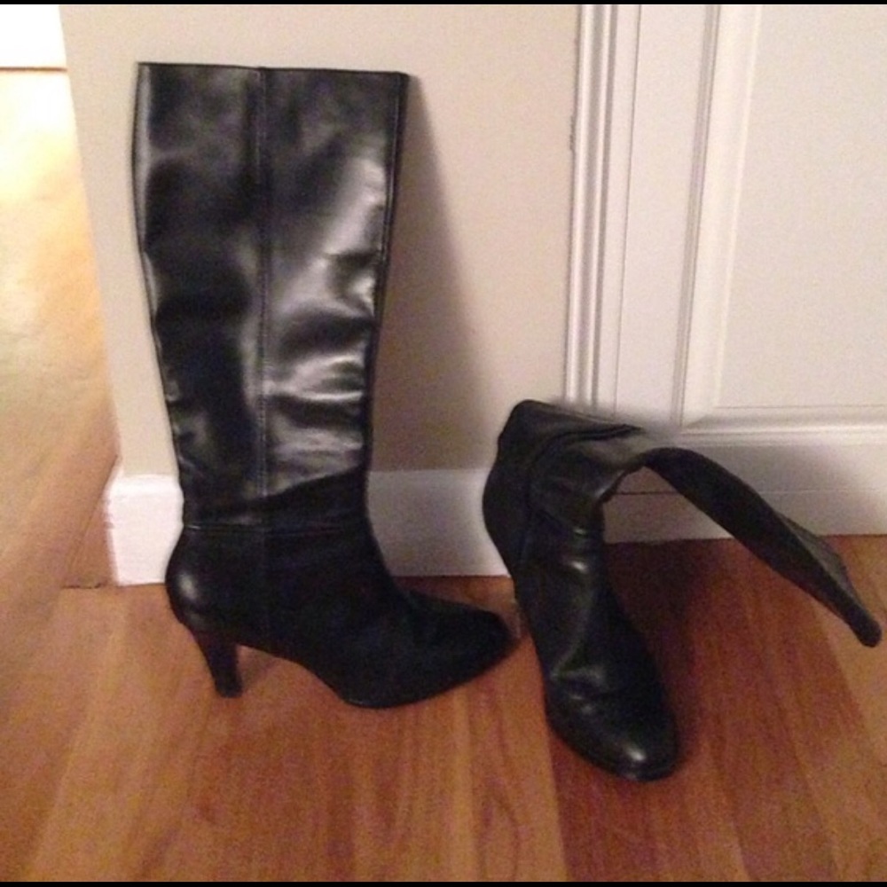 Banana Republic black heeled boots 9.5
